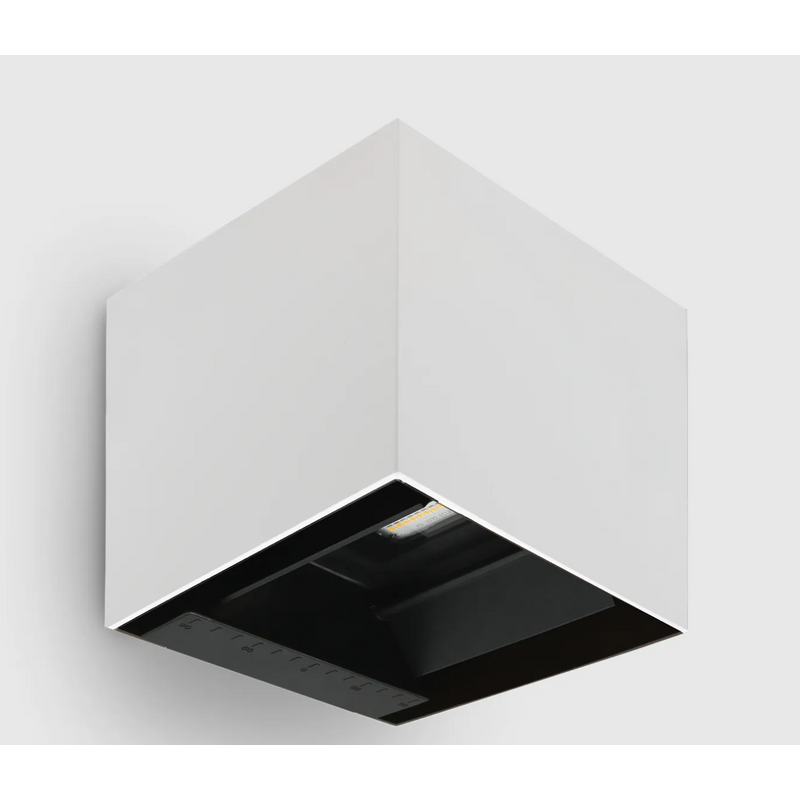 Aplique LED de Parede Solar CUBO c/ Sensor Movimento Branco MAXLED IP65 9W Luz Quente (3000K)