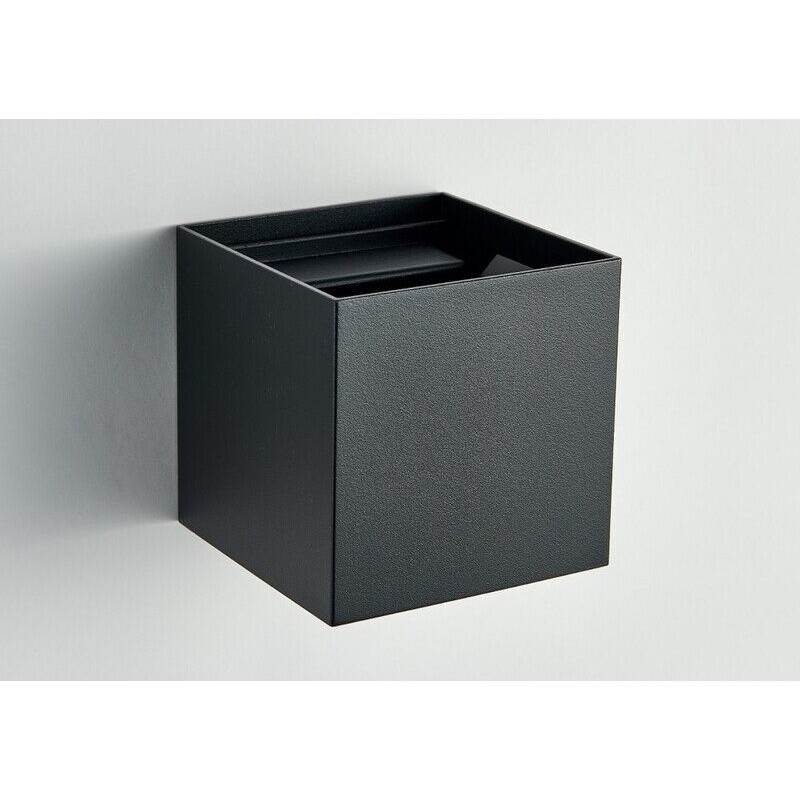 Aplique LED MAXLED Cubo Preto 2x 5W Luz Quente (3000K) IP65