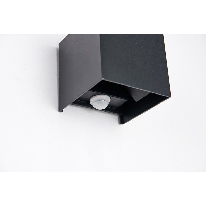 Aplique LED MLUX Cubo C/ SENSOR Preto 3000K 10W IP65